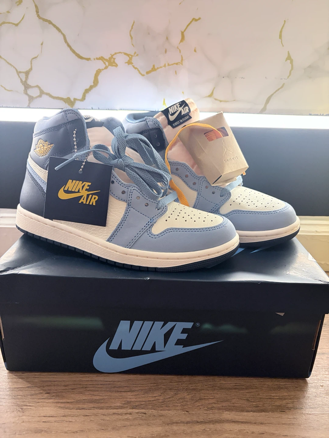 Nike Air Jordan 1 High First in Flight - photo 2