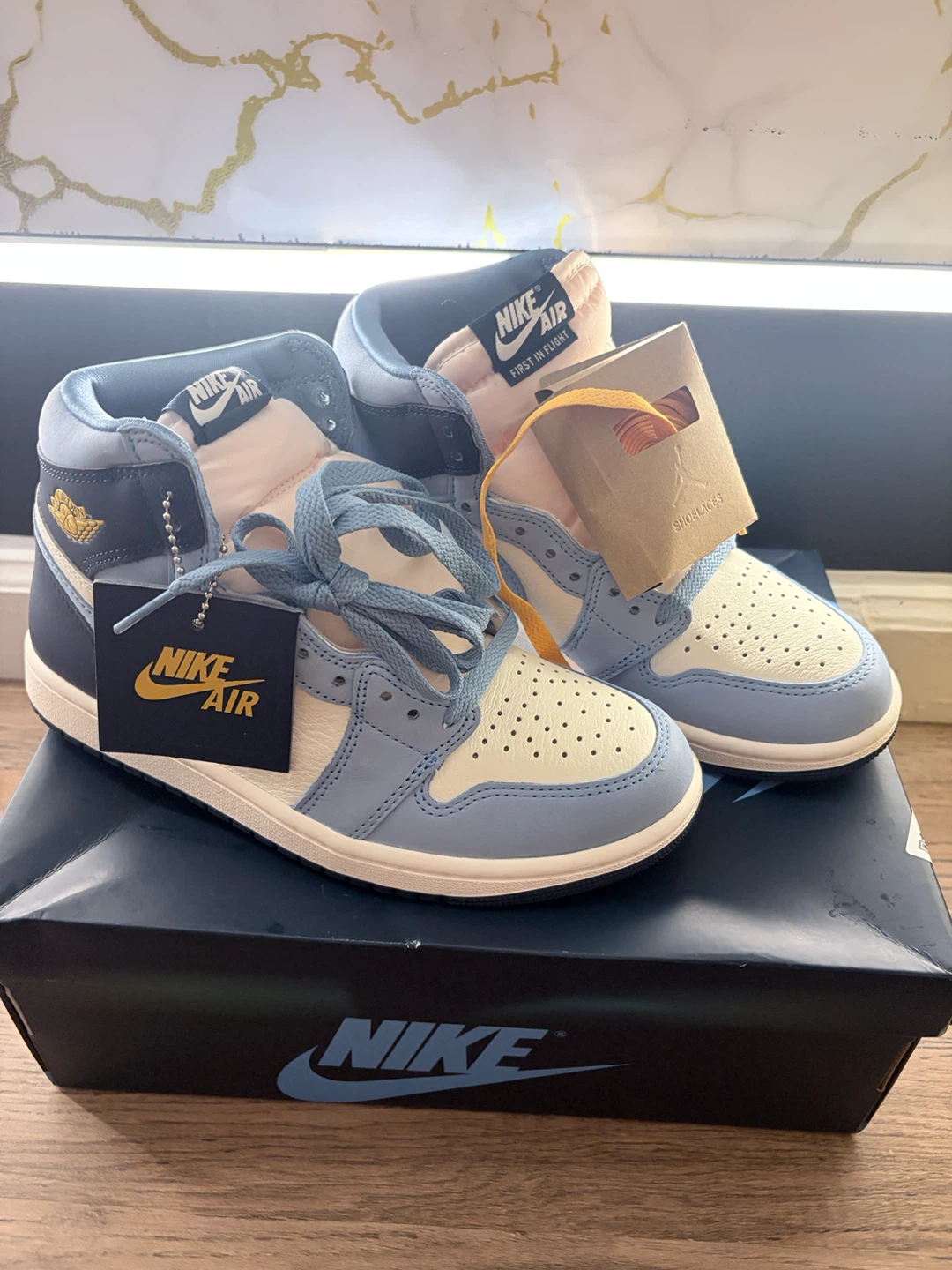 Nike Air Jordan 1 High First in Flight - photo 3