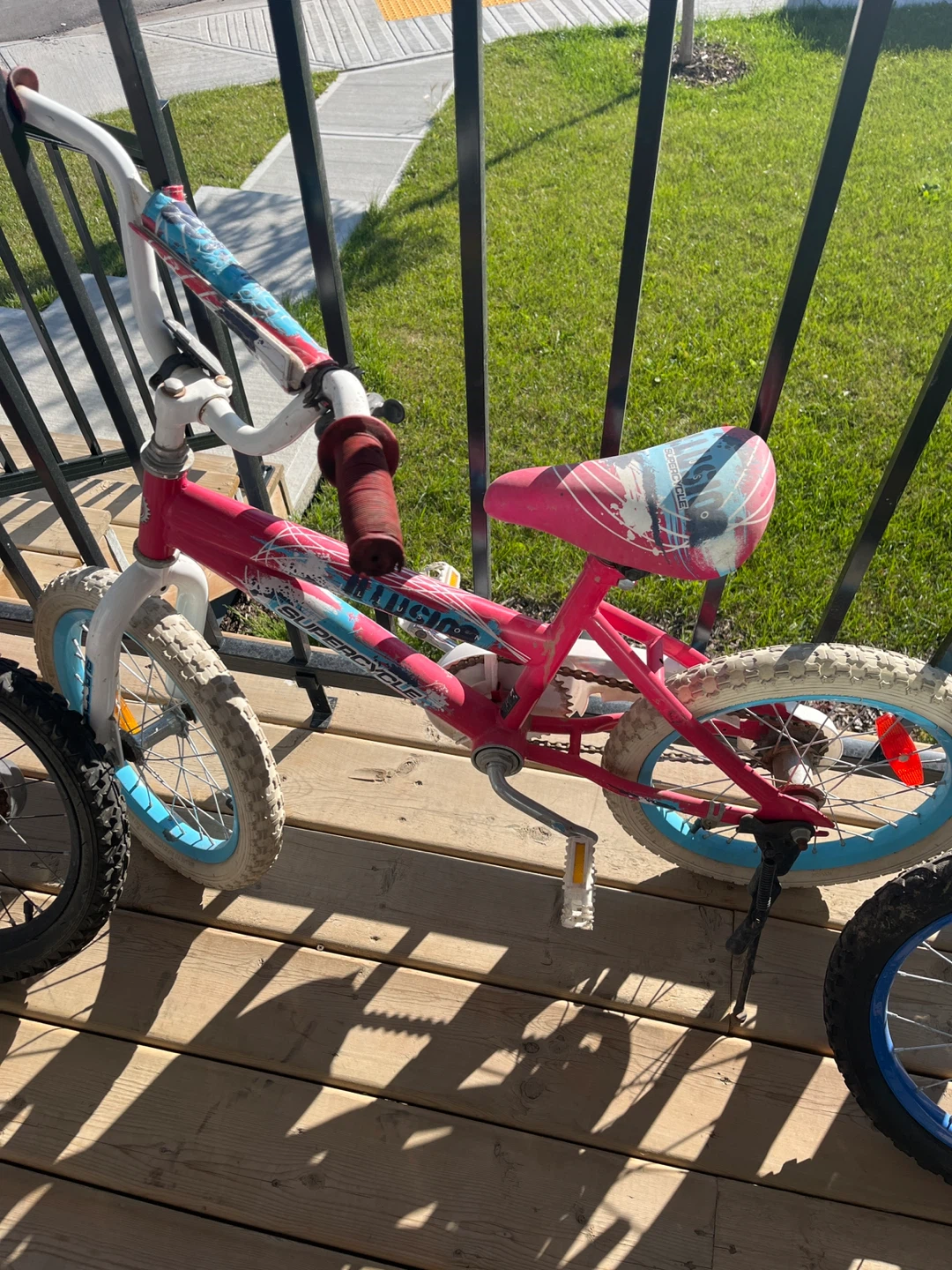 Supercycle Illusion 16-inch Kids Bicycle