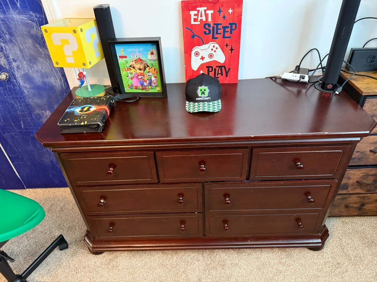 Dark Wood 7-Drawer Dresser