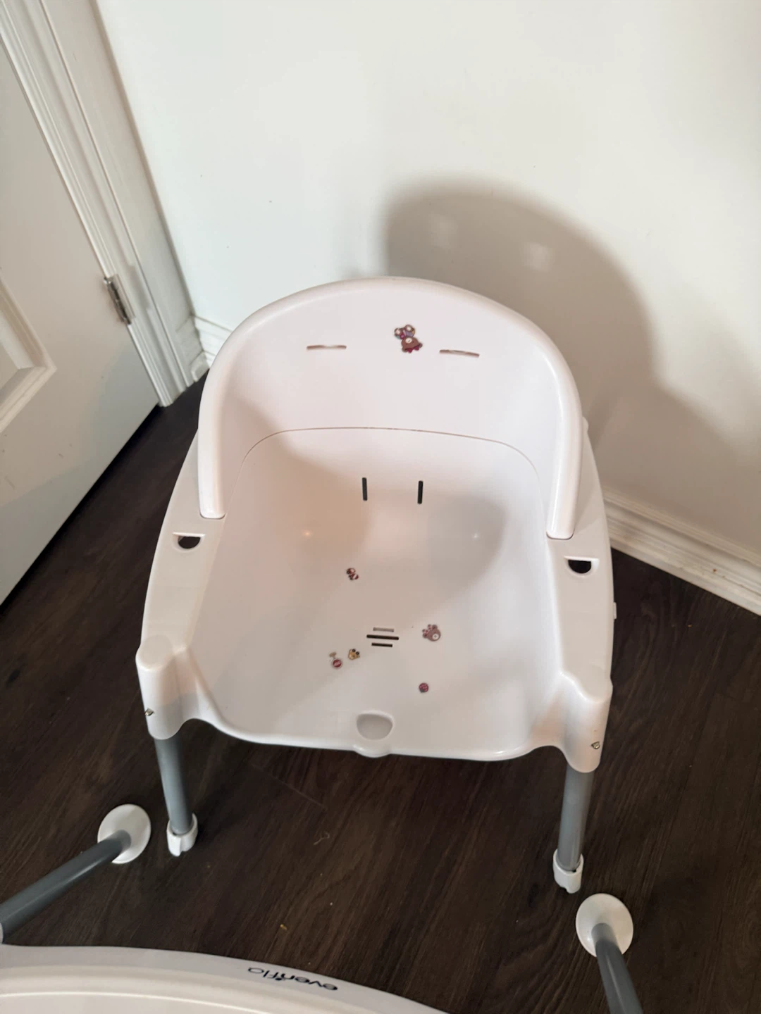 Evenflo White High Chair - photo 4
