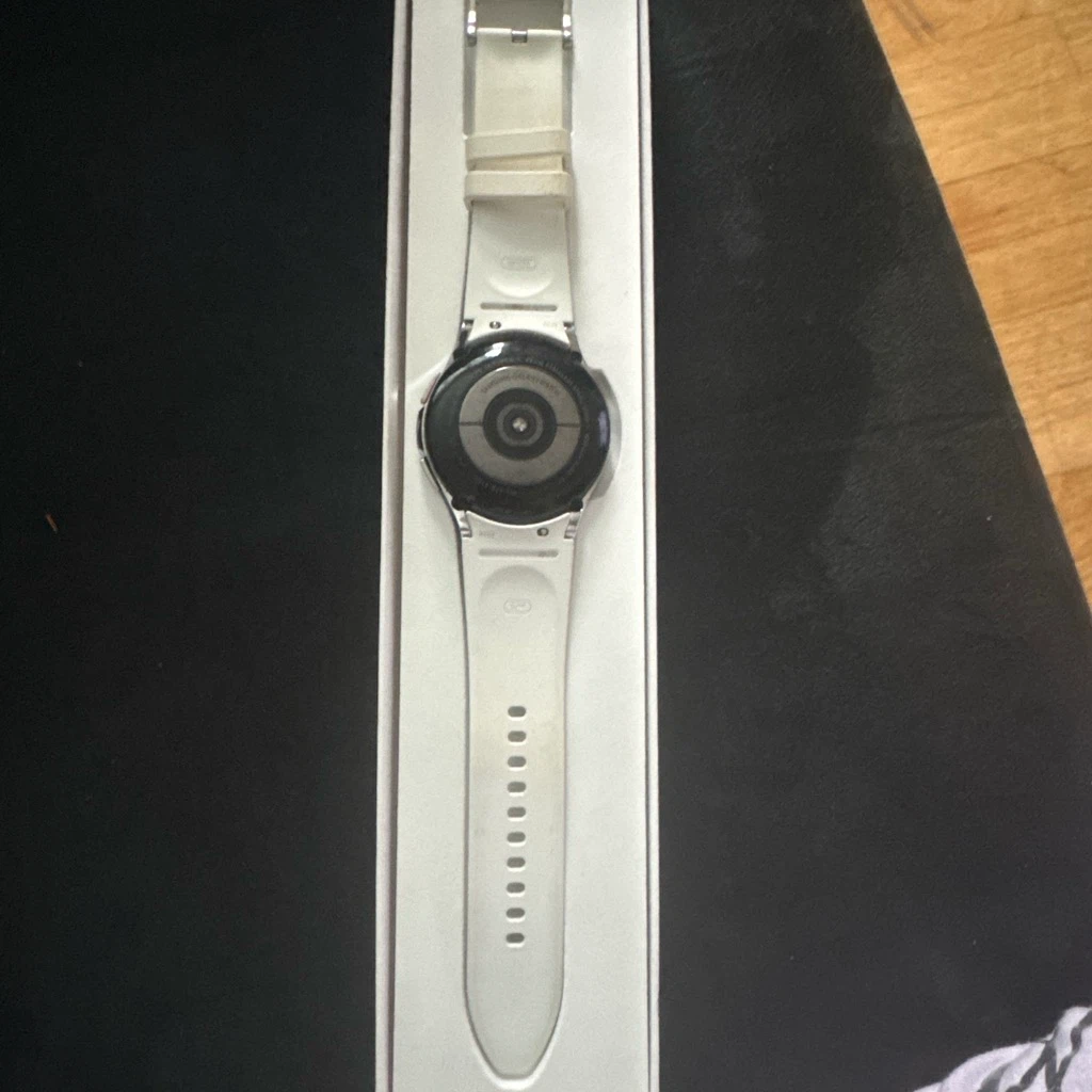 Samsung Galaxy Watch4 Classic - photo 3
