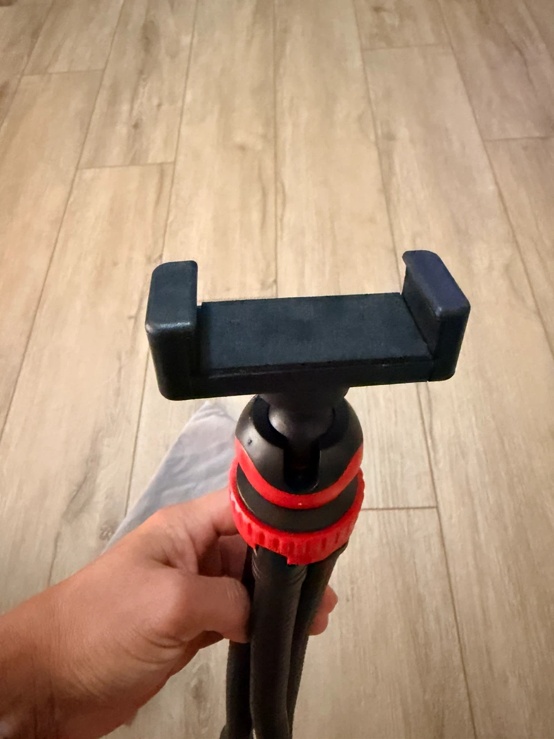 Flexible Octopus Phone Tripod with Mount - photo 2