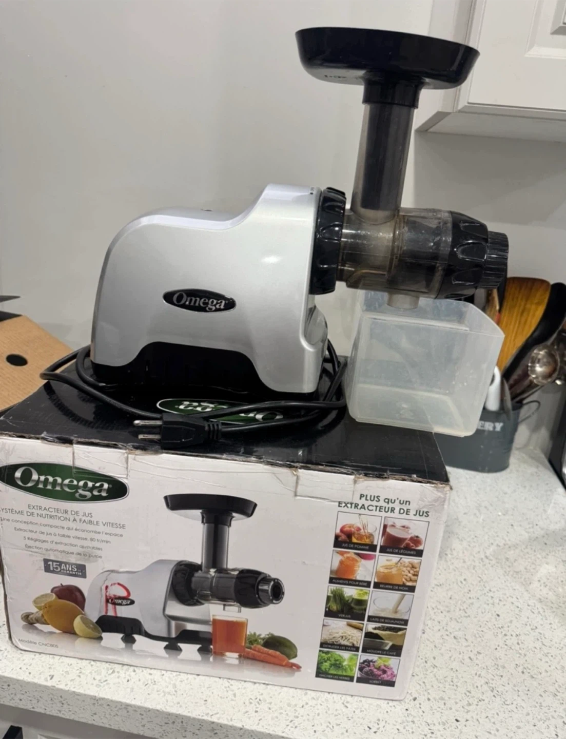Omega CNC80S Compact Cold Press Juicer - photo 2