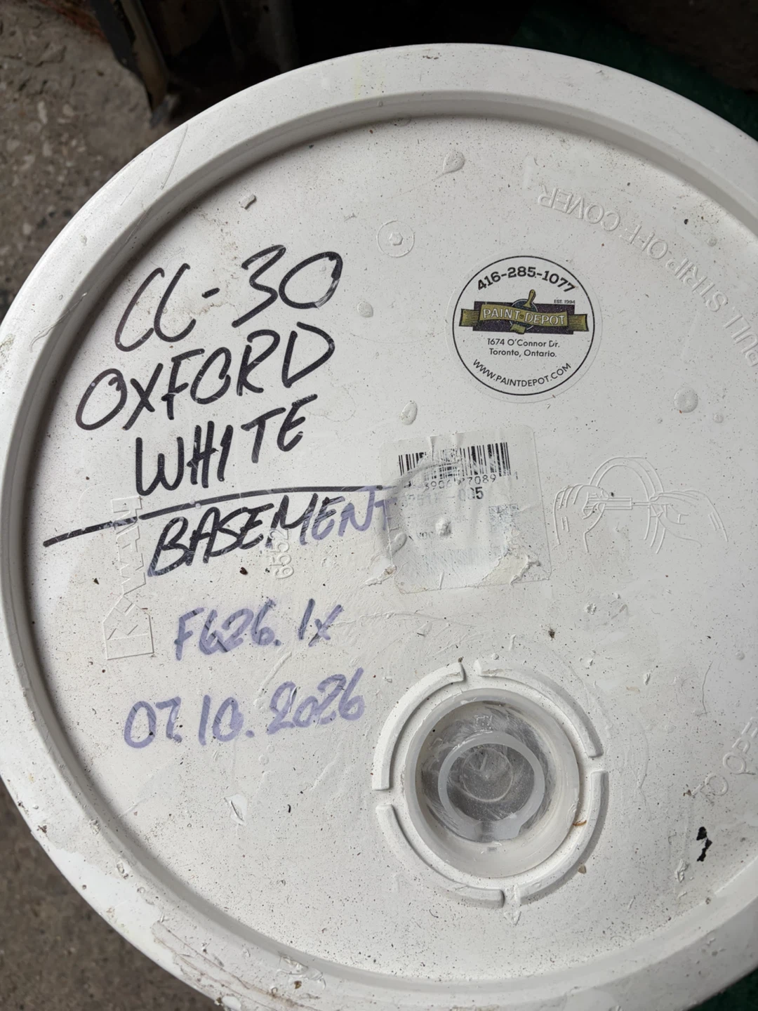 Benjamin Moore Oxford White CC-30 Paint
