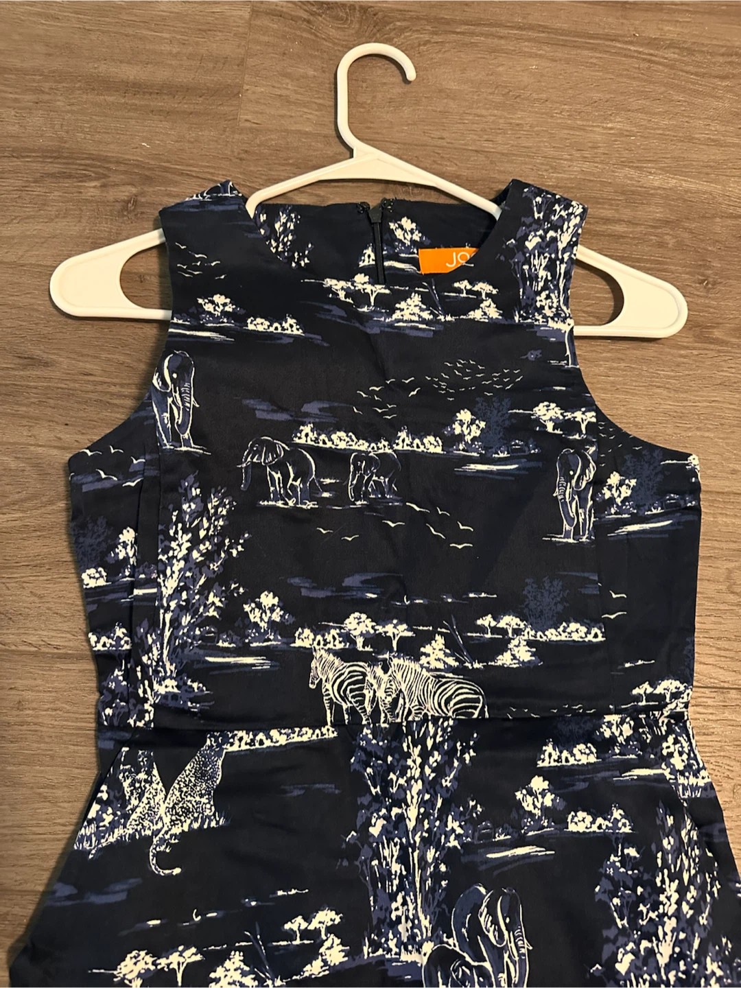 Sleeveless wildlife print sheath dress - photo 3