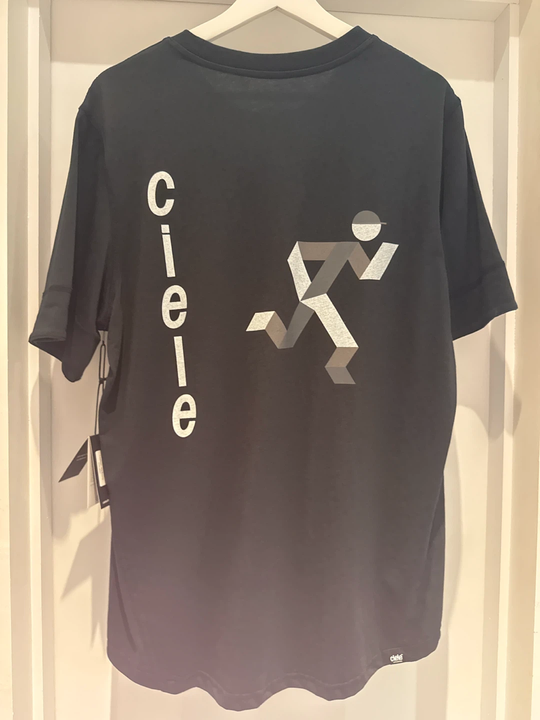 Ciele Athletics Running Man T-Shirt Large - photo 5