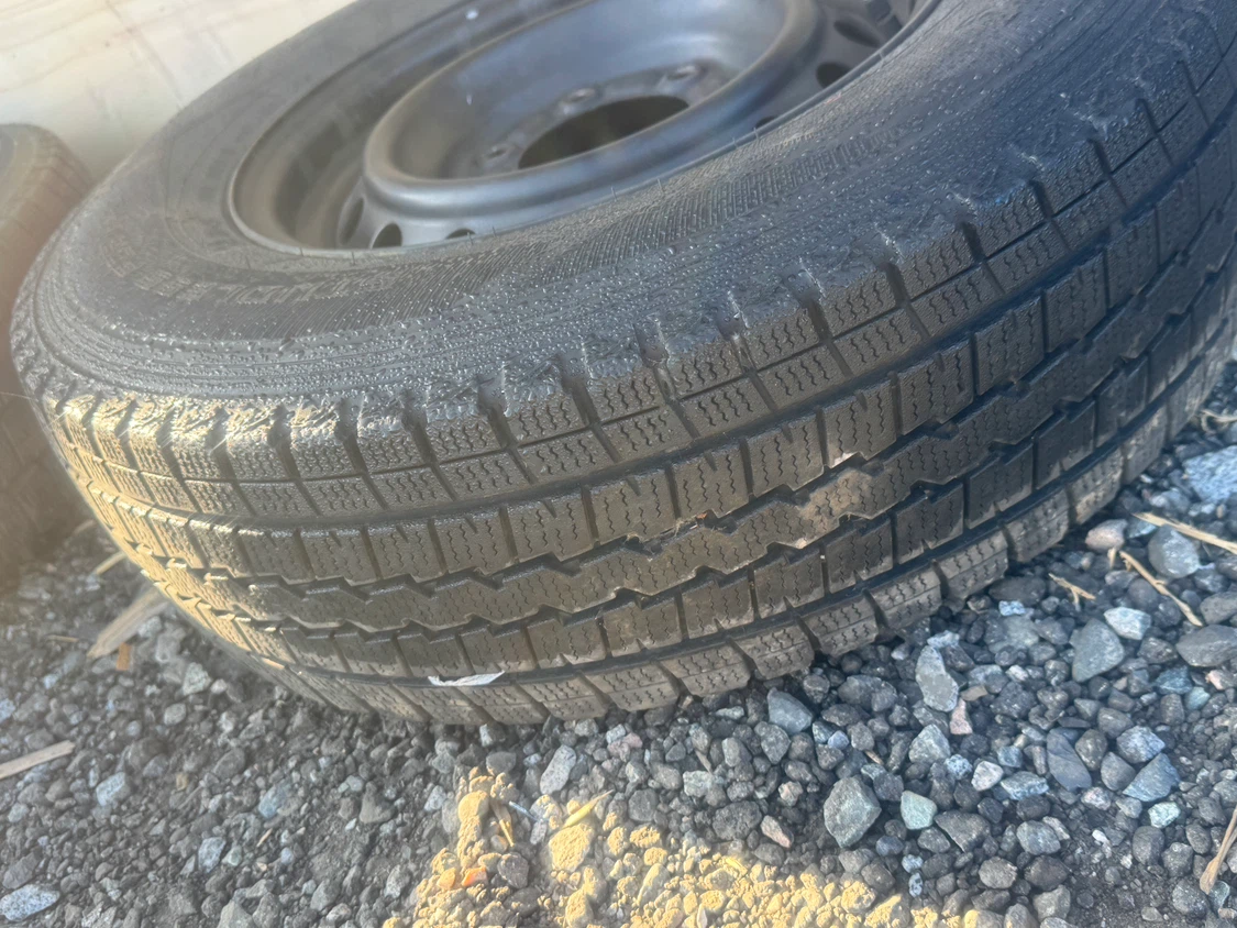 Dunlop Winter Maxx Tires with Rims - photo 2
