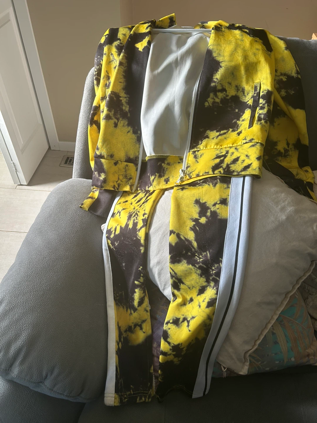 Fashion Nova Tie-Dye Tracksuit - Yellow and Black - photo 2