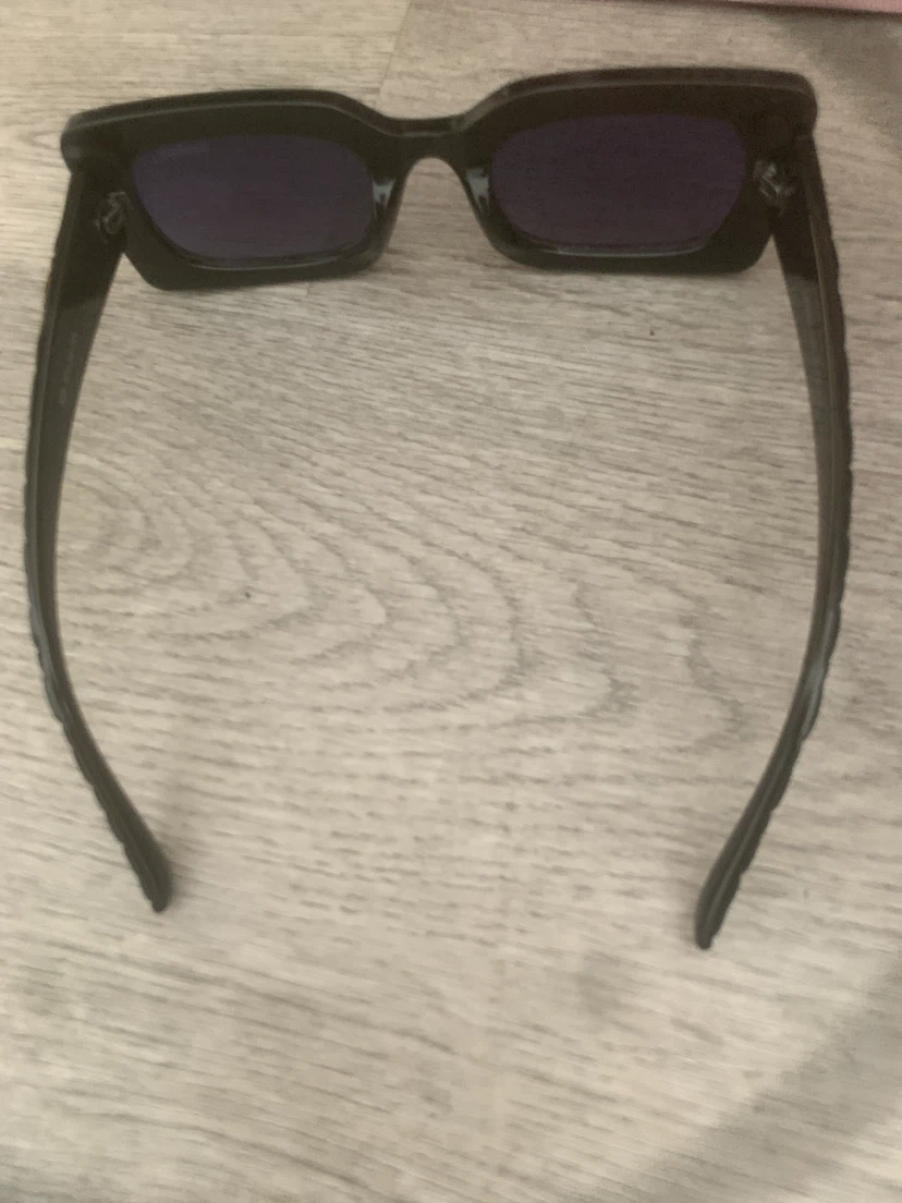 Black Chanel Sunglasses - photo 2