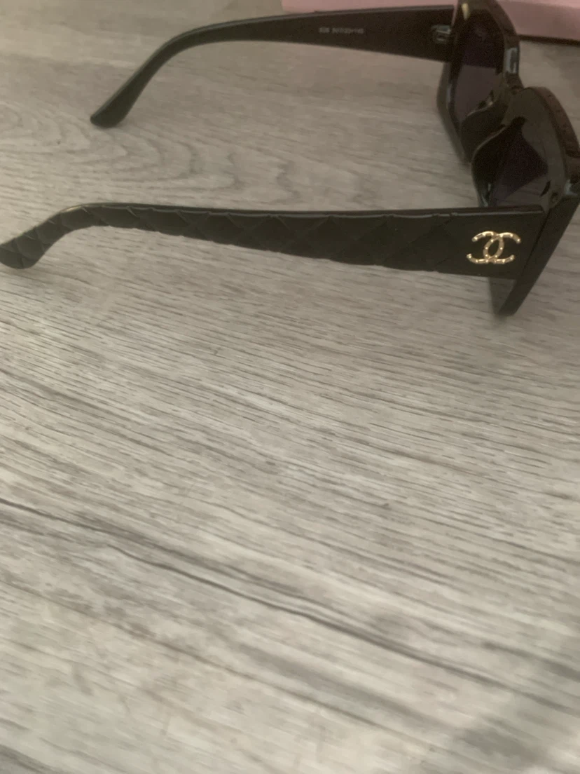 Black Chanel Sunglasses - photo 3