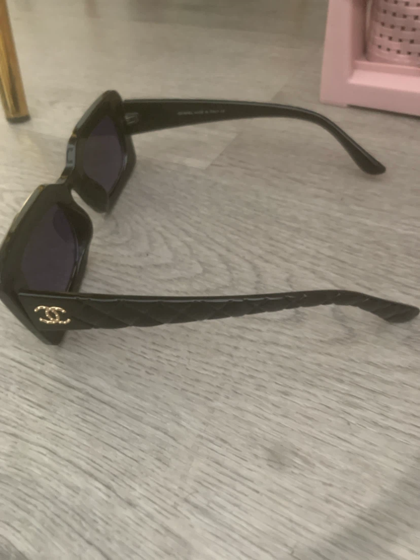 Black Chanel Sunglasses - photo 4