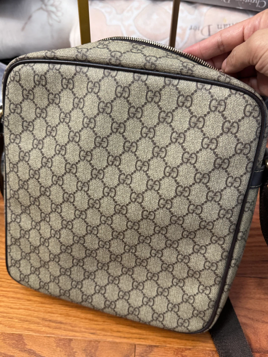 Gucci GG Supreme Messenger Bag - photo 3