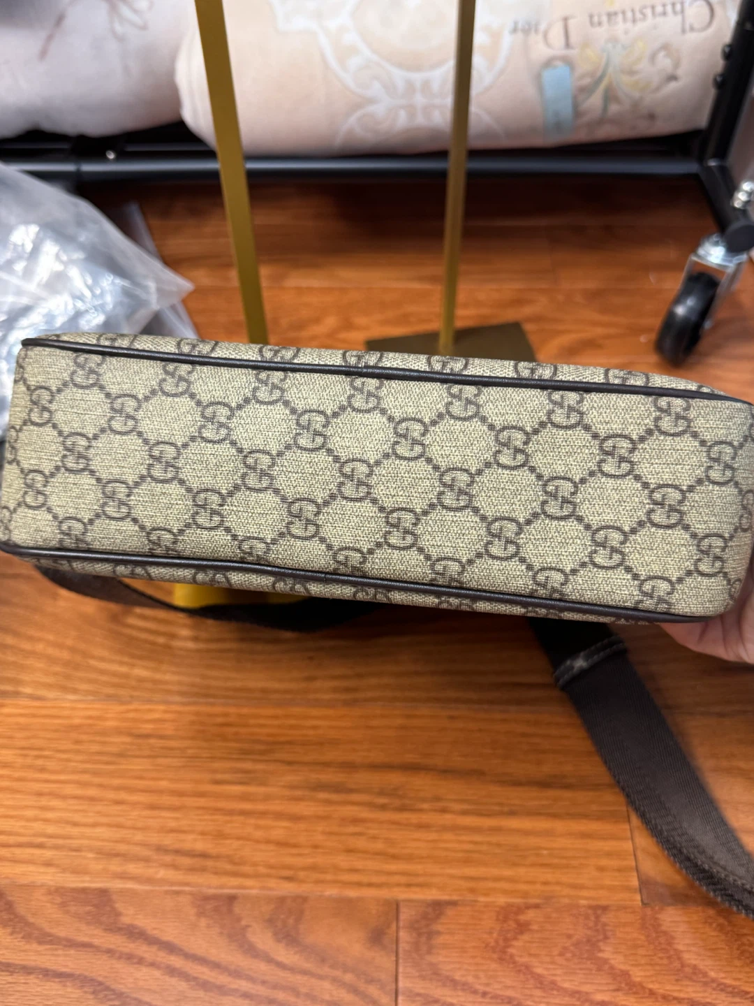Gucci GG Supreme Messenger Bag - photo 4