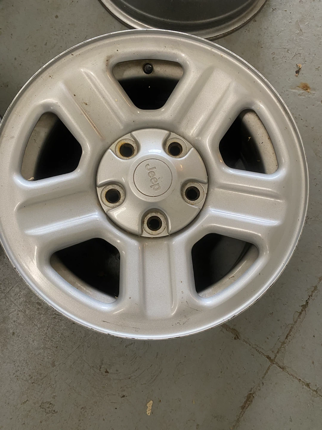 Set of 5 Jeep Rims - photo 2