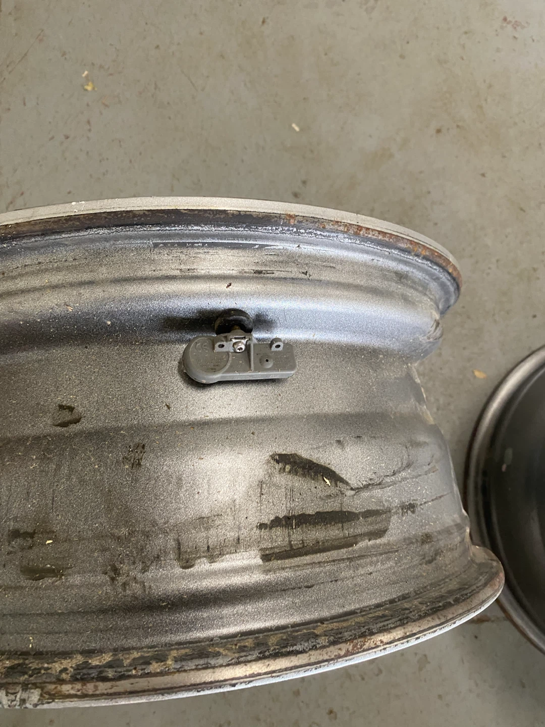 Set of 5 Jeep Rims - photo 4
