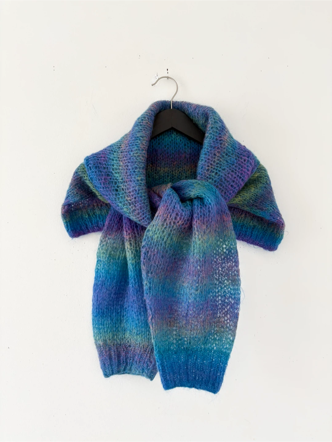 Hand knitted Sweater - photo 2