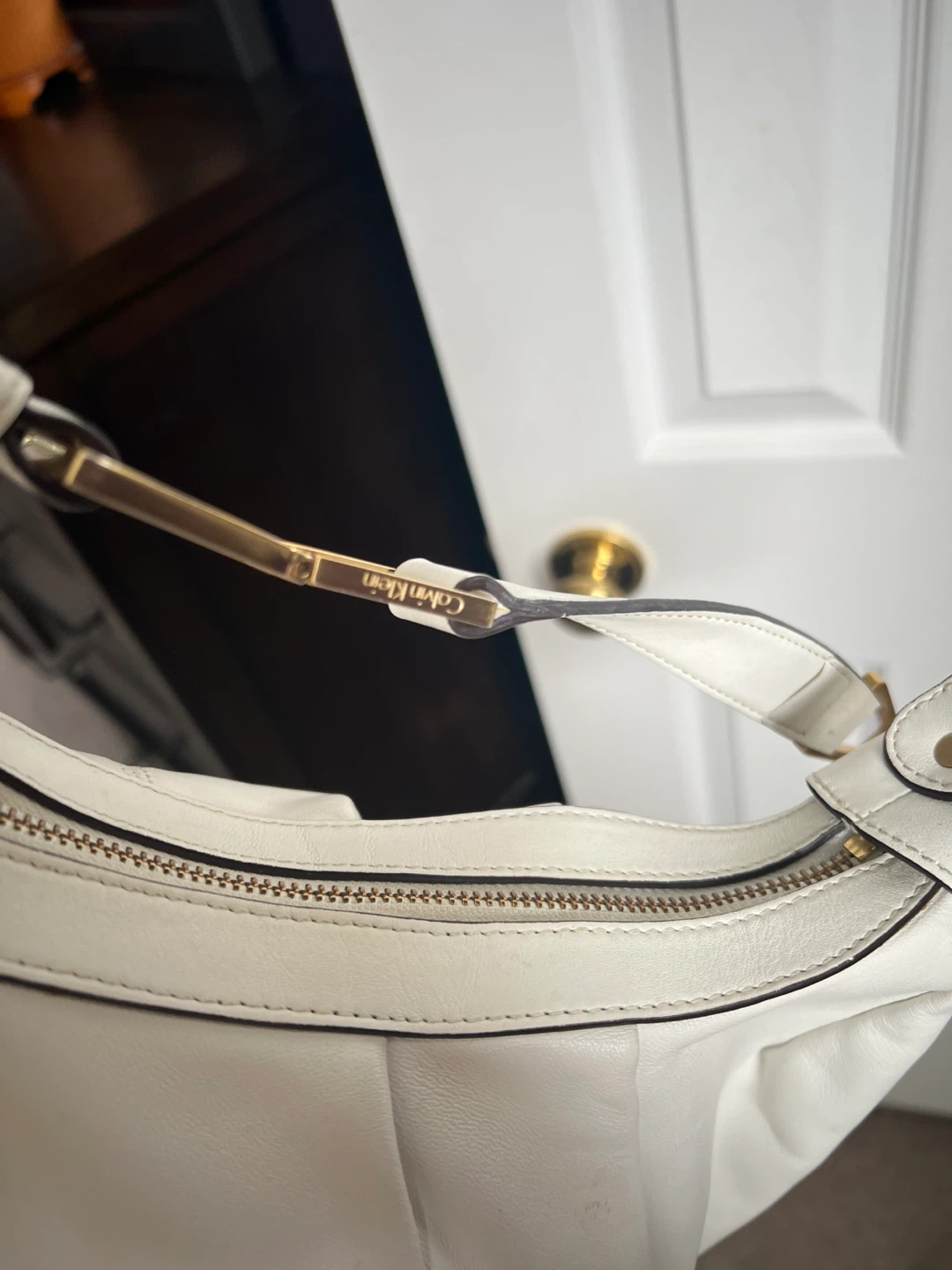 Calvin Klein White Shoulder Bag - photo 3