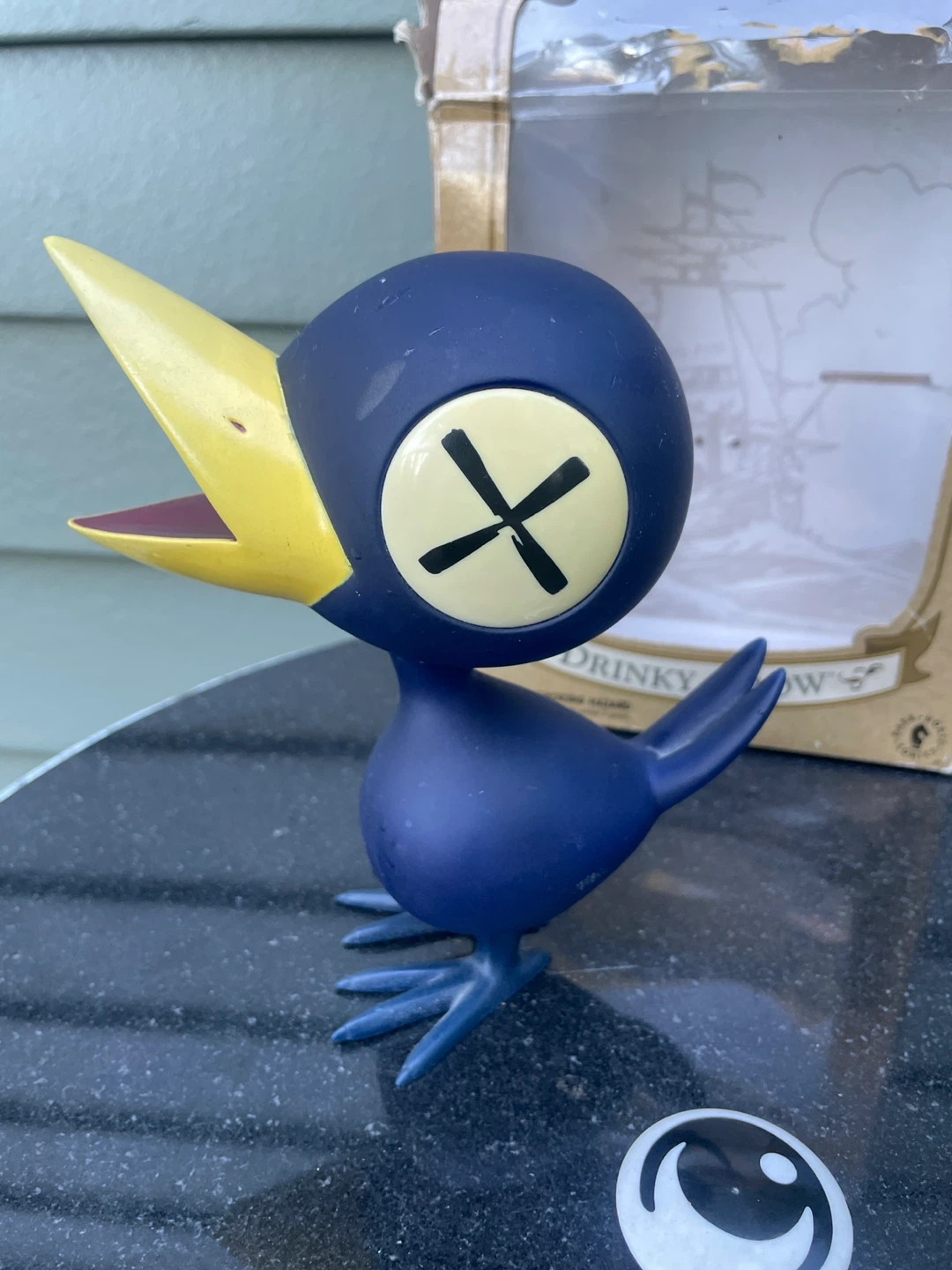 Maakies Drinky Crow Vinyl Figure tony millionaire - photo 2