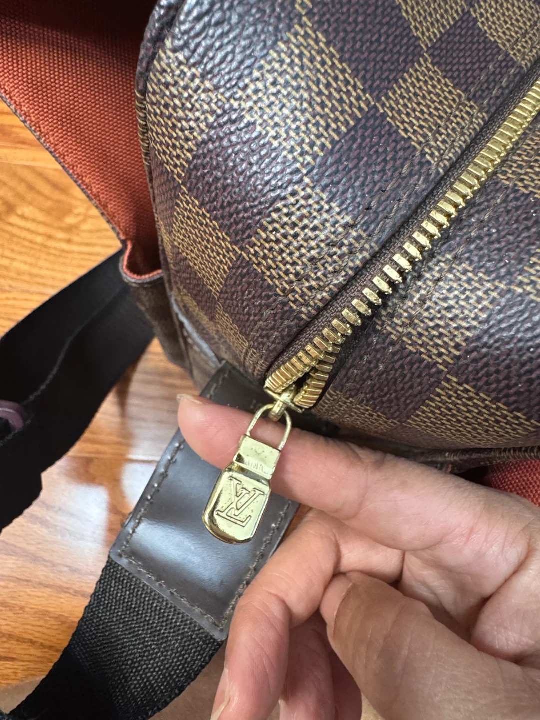 Louis Vuitton Damier Ebene Messenger Bag - photo 5