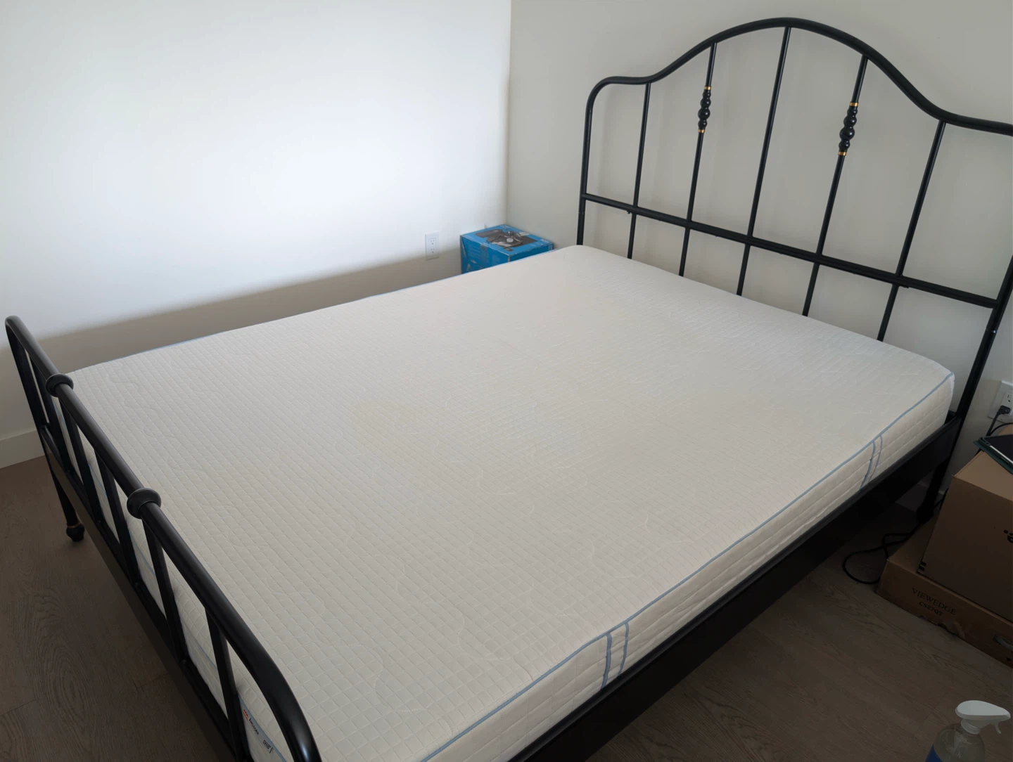 Full queen size bed mattress and frame - photo 2