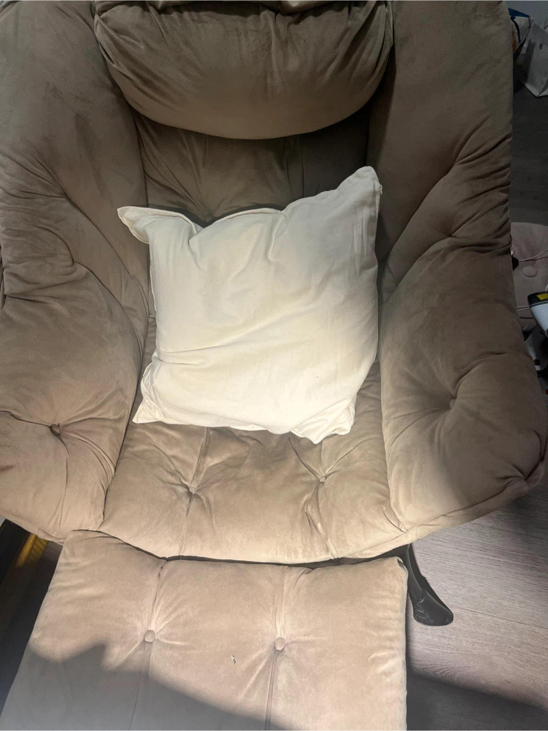 LITA Lazy Chair with Ottoman - 90% New