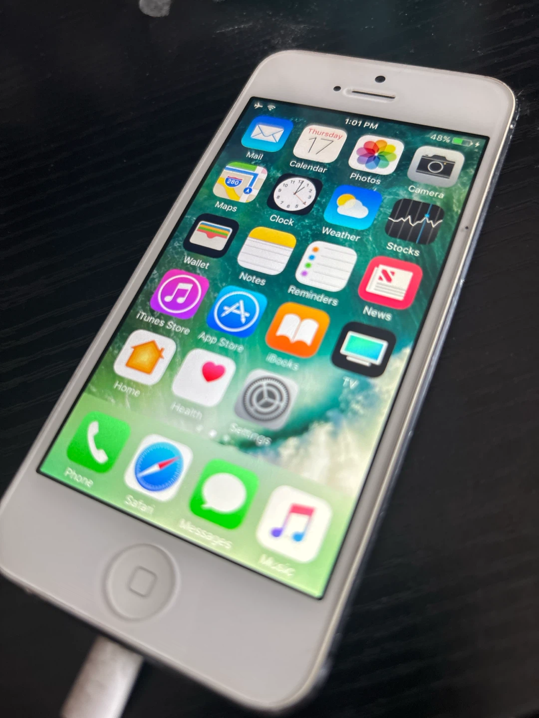 Apple iPhone 5 Model A1429 blue and white - photo 2
