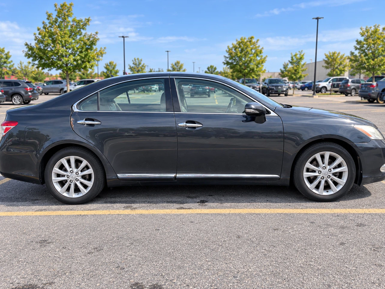 2010 Lexus ES 350 | No Accidents | Snow Tires + Rims