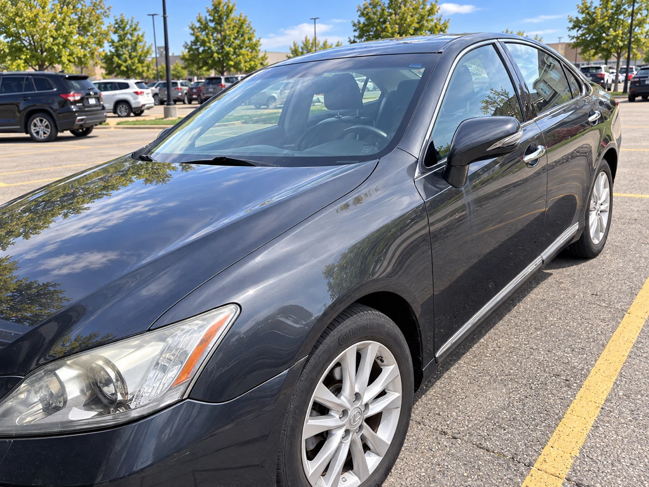 2010 Lexus ES 350 | No Accidents | Snow Tires + Rims - photo 3