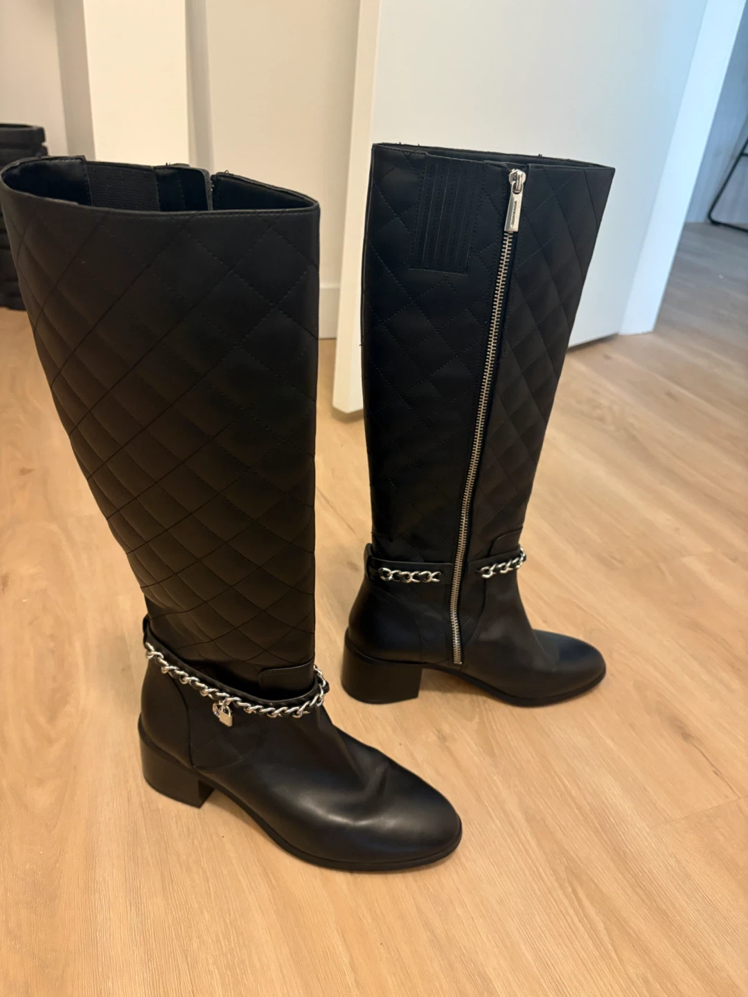 Michael Kors leather boots - photo 2