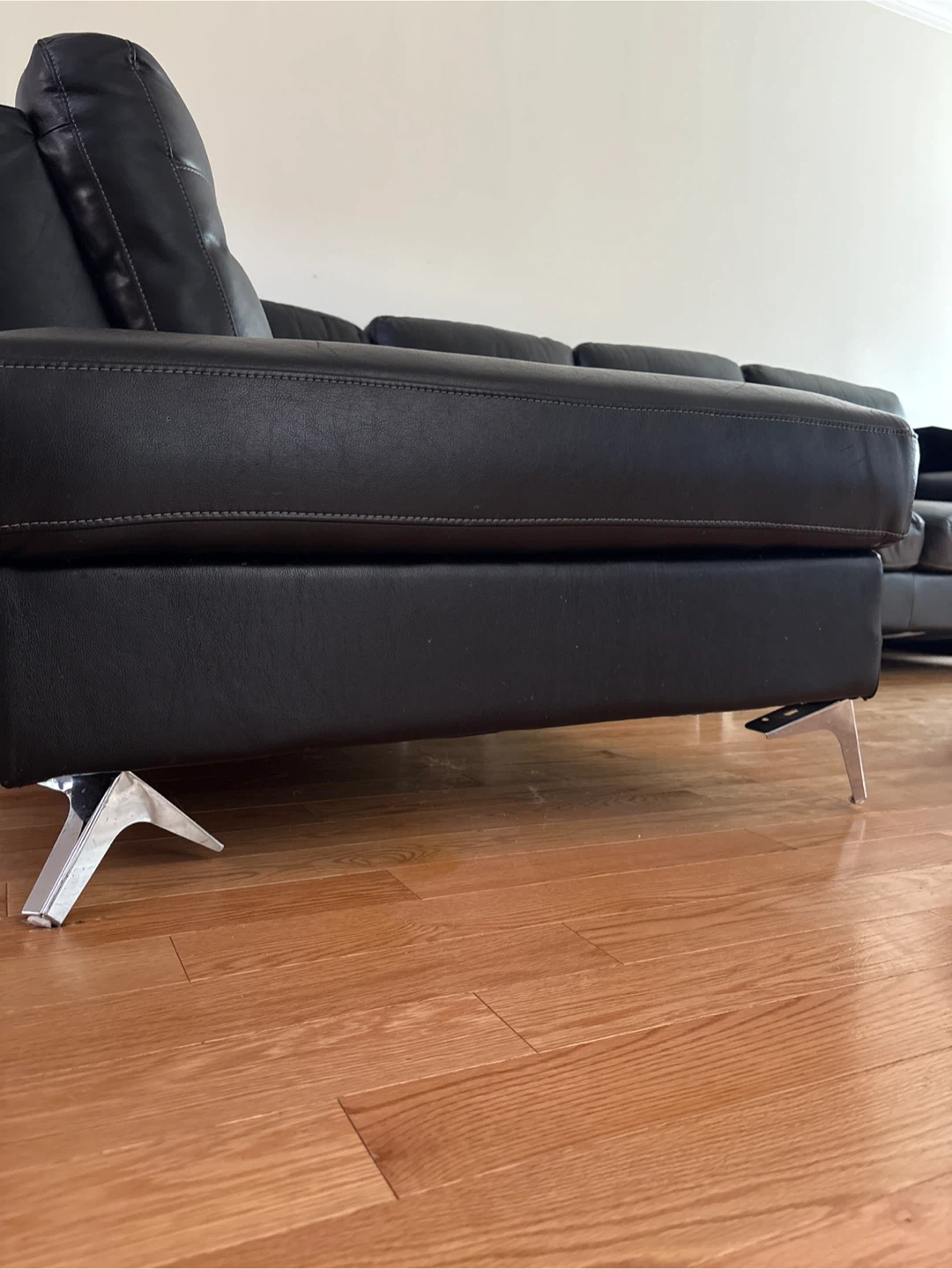 Black Sectional Sofa with Chaise - photo 4