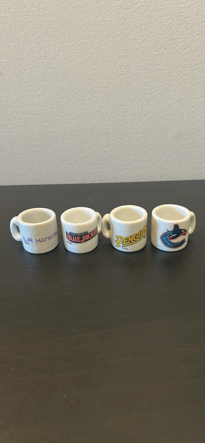 Set of 4 NHL Team Mini Mugs