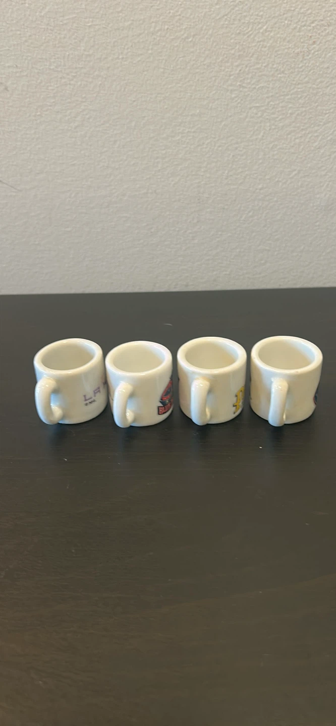 Set of 4 NHL Team Mini Mugs - photo 4