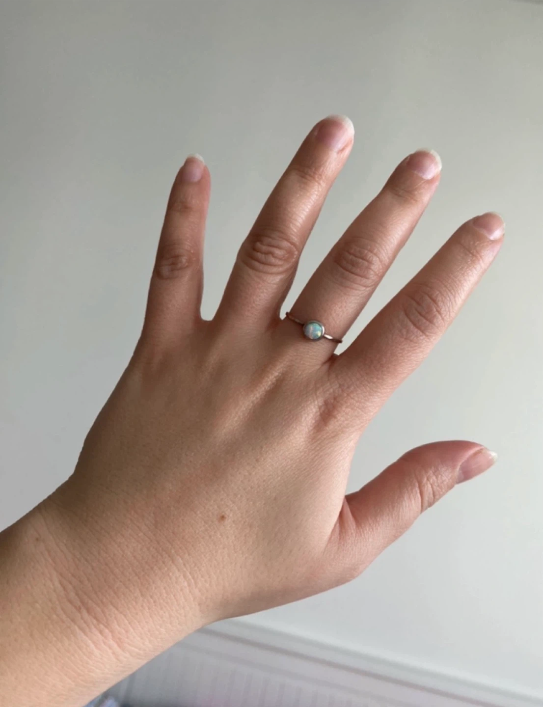 Simple opal bezel set ring - photo 2
