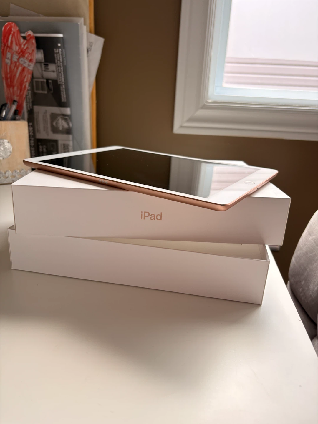 Apple iPad Rose Gold 7th Generation - photo 2