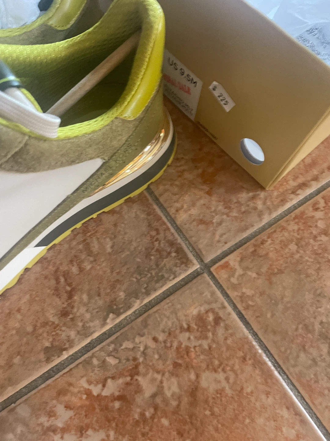 Michael Kors Sneakers Size 9.5M - photo 4