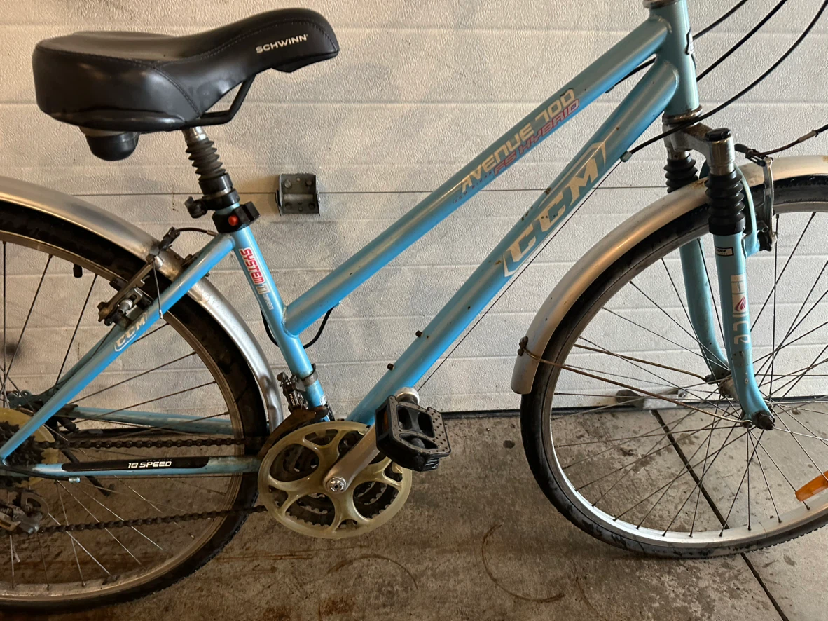 CCM Avenue 100 FS Hybrid Bicycle - photo 2