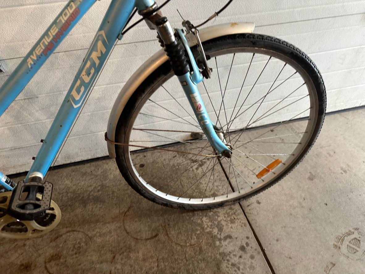 CCM Avenue 100 FS Hybrid Bicycle - photo 5