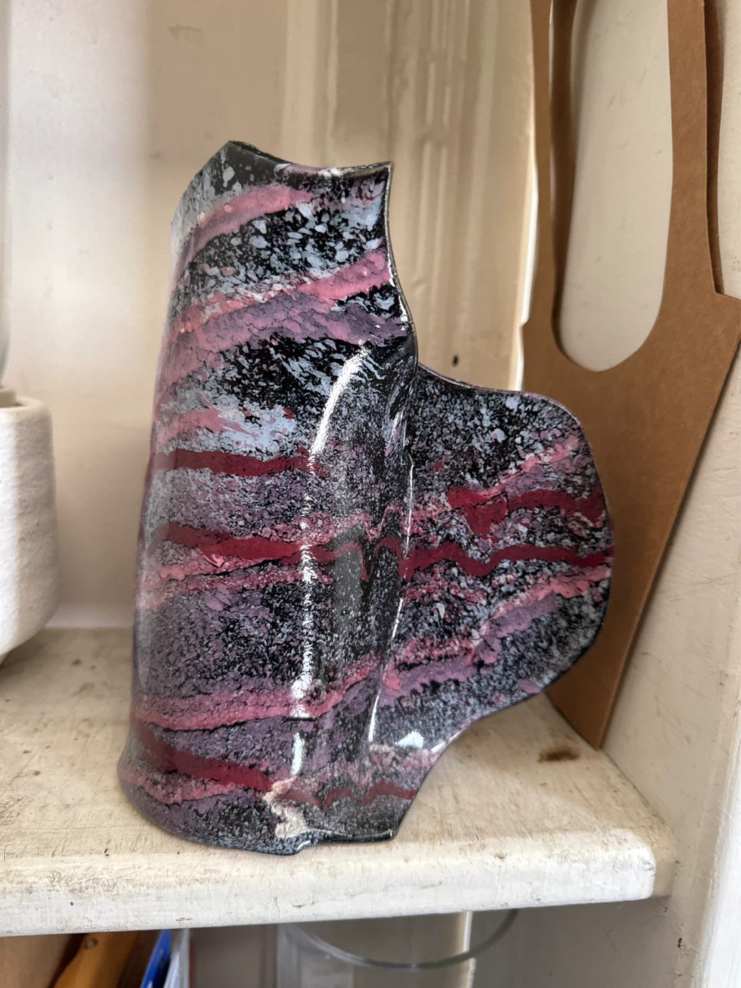 Sculptural Ceramic vase with Abstract marble glaze pattern - photo 2