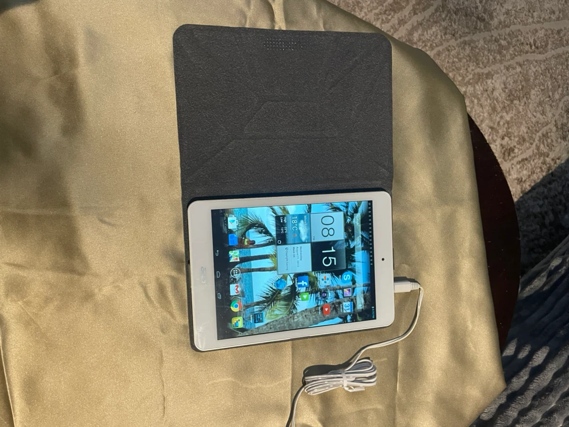 Acer Iconia A1-830 Tablet - photo 4