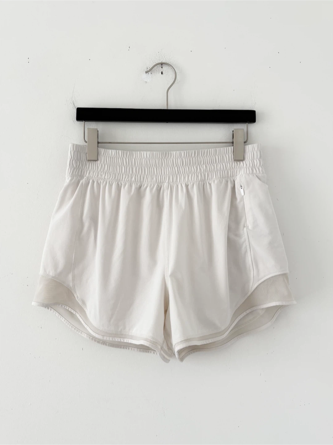 Aritzia TNA Move Tech Legacy Hi-Rise 4" Short