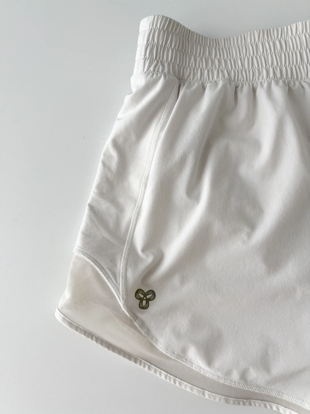 Aritzia TNA Move Tech Legacy Hi-Rise 4" Short - photo 4