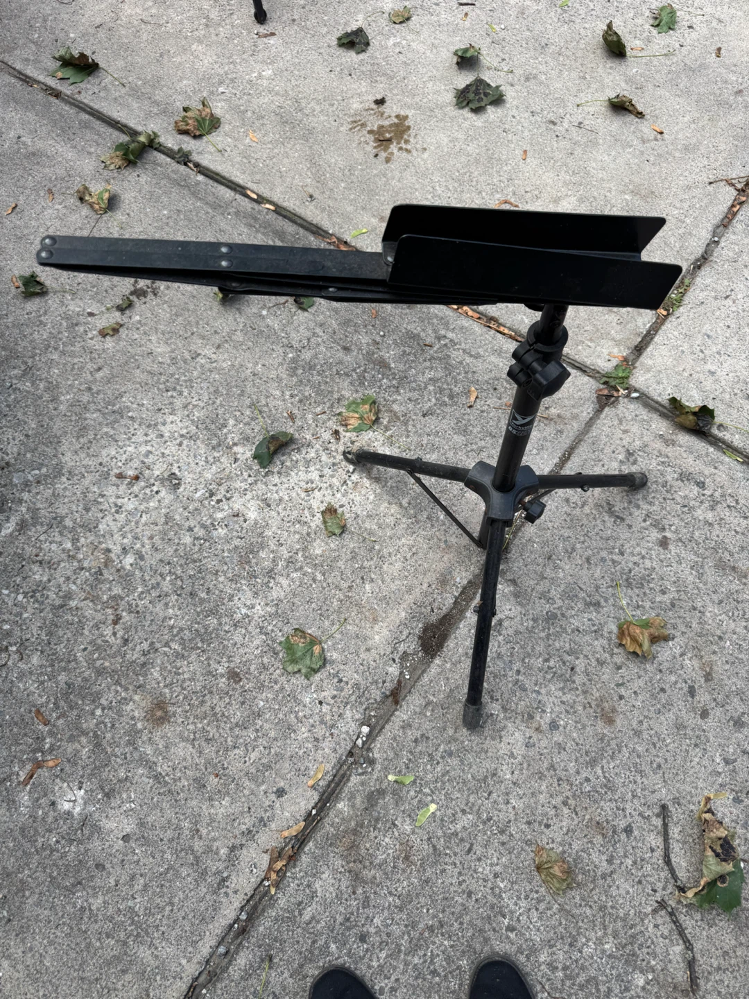 Yorkville BS321 Tripod Speaker Stand - photo 3