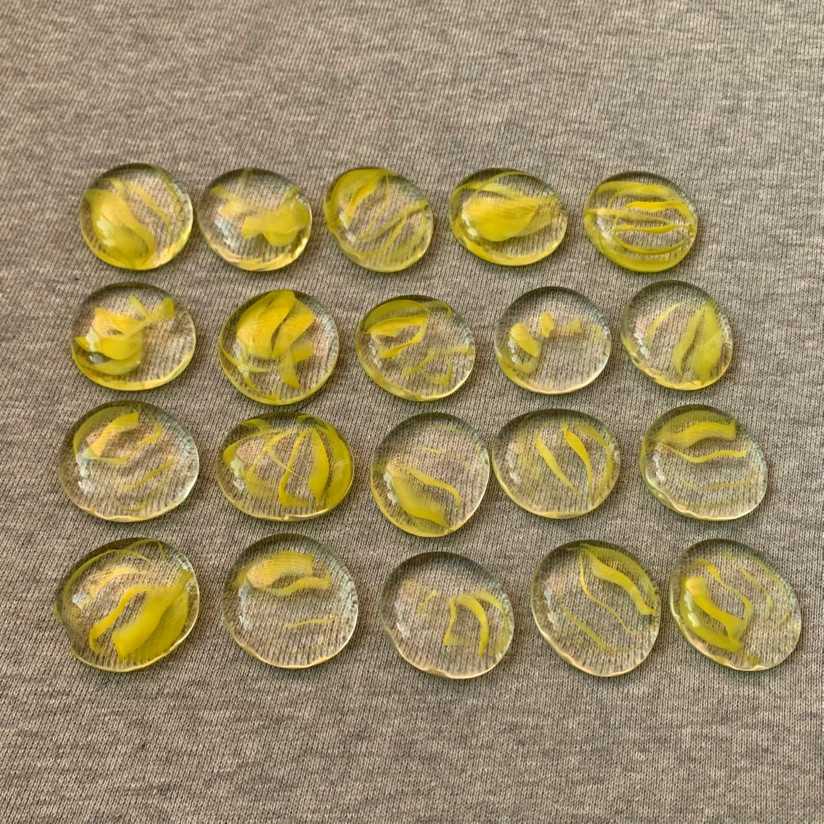 20 Decorative Yellow and Clear Glass Stones