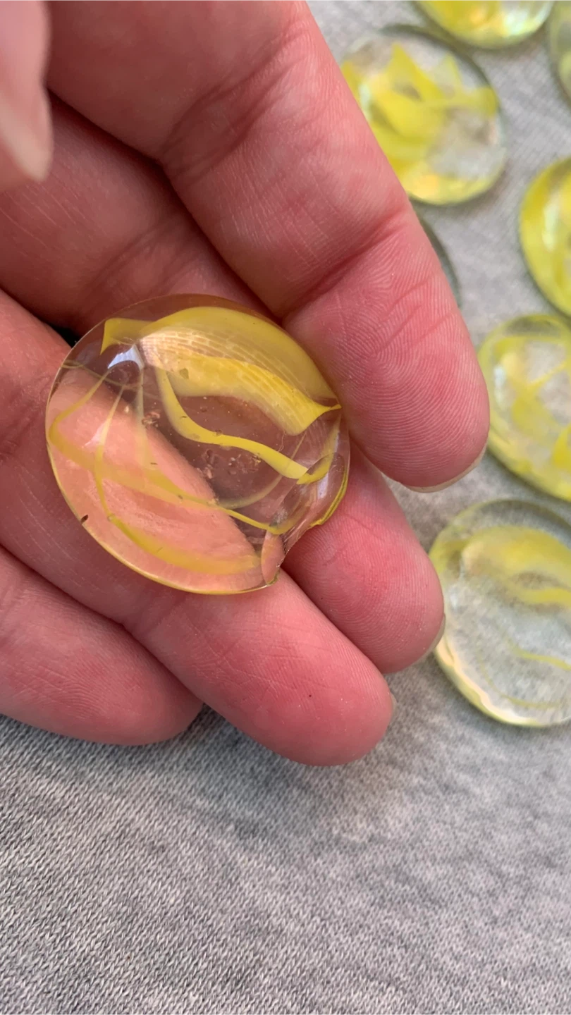 20 Decorative Yellow and Clear Glass Stones - photo 2