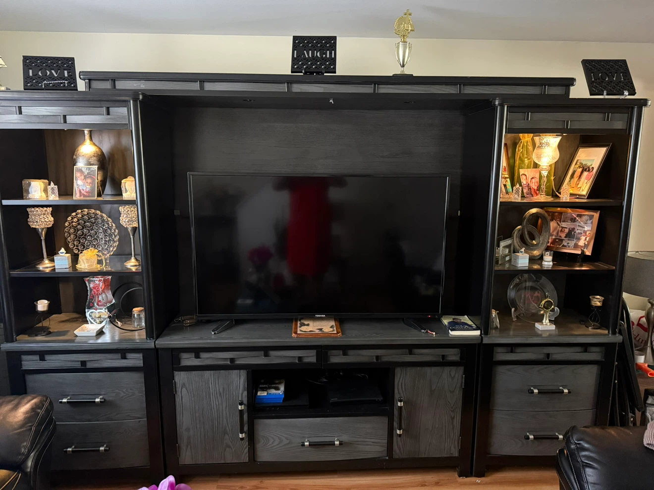 Entertainment center