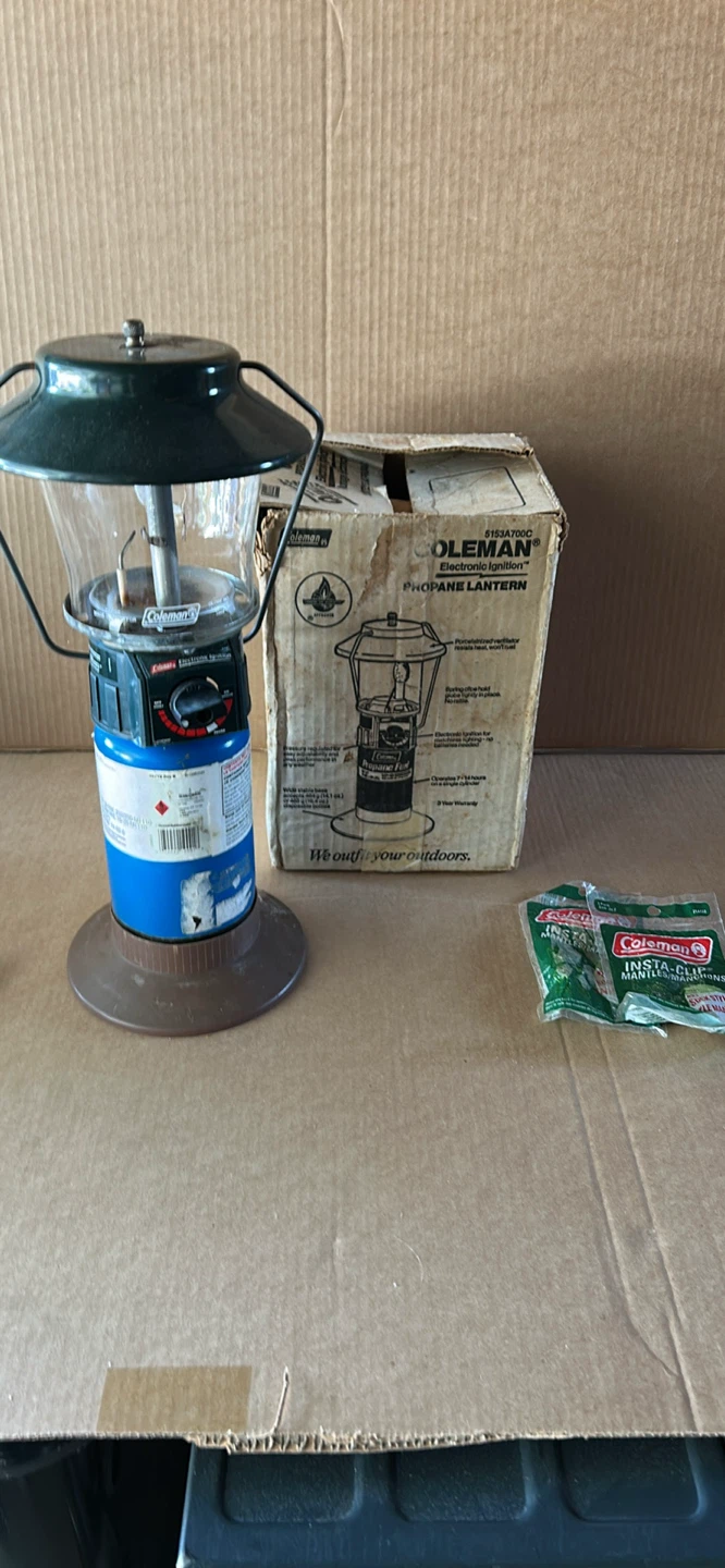 Coleman Electronic Ignition Propane Lantern