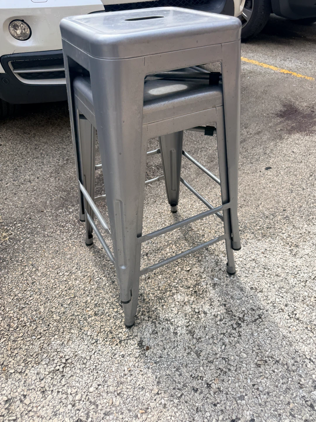 Set of 2 Silver Metal Stacking Stools - photo 3