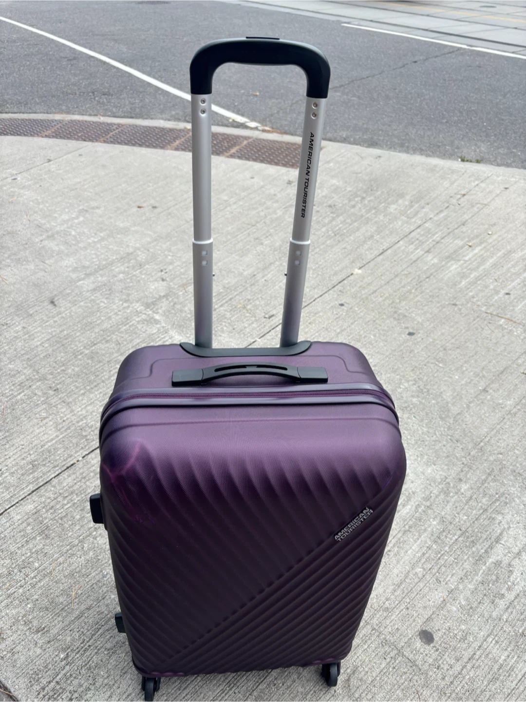 Medium American Tourister Spinner Luggage - photo 2
