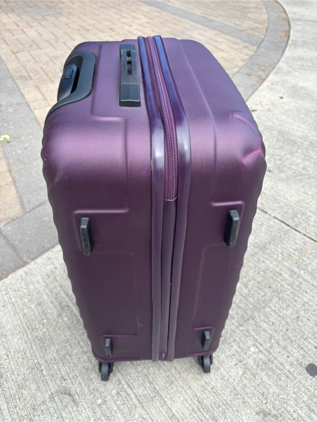 Medium American Tourister Spinner Luggage - photo 4